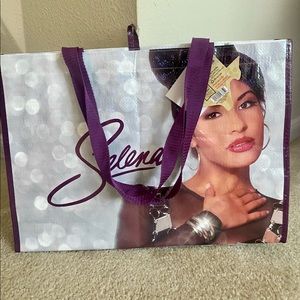 Selena grocery store bag